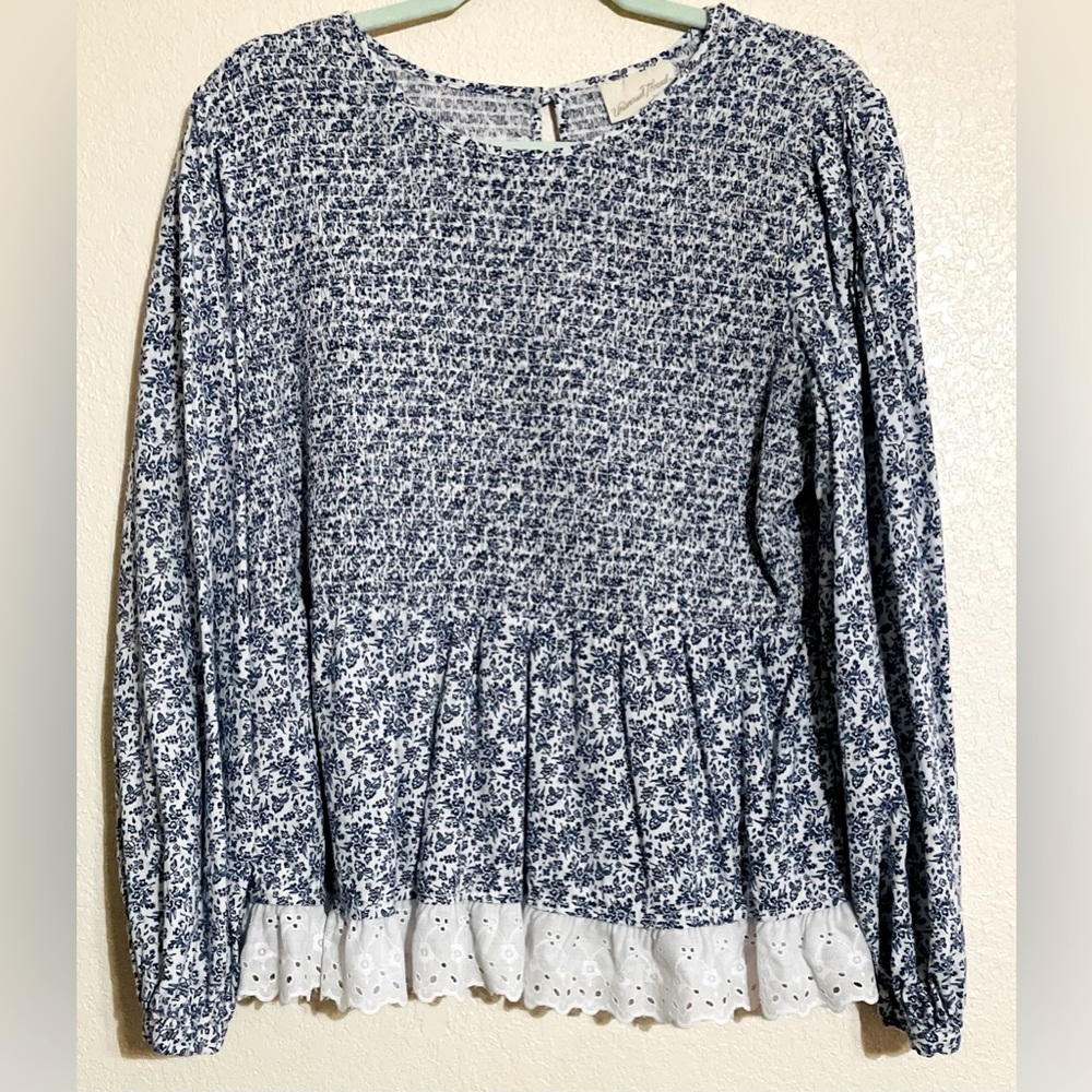 Universal Thread Top